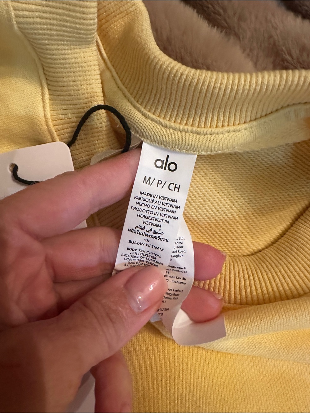 ALO Yoga sunshine Yellow crop Sweatshirt - Picture 4 of 5